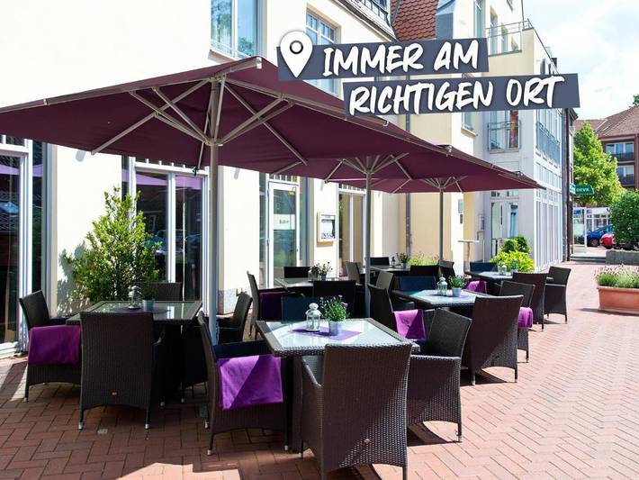 Hotel, mit Terrasse und Pool sowie Sauna und Ausblick in Buchholz in der Nordheide - 3