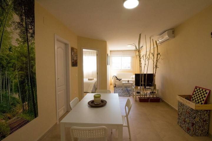 Apartamento entero, Apartamento 'Barlovento' con Wi-Fi y aire acondicionado in Playa de Mezquitilla (Algarrobo), Algarrobo