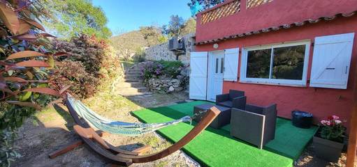 Gîte pour 2 personnes, avec terrasse et jardin à Le Plan-de-la-Tour