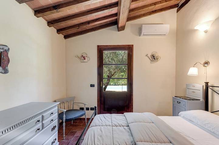 Piscina Privata -Agriturismo Fattoria La Pieve-Villa Fico  da Pisa in Calci, Pisa e dintorni