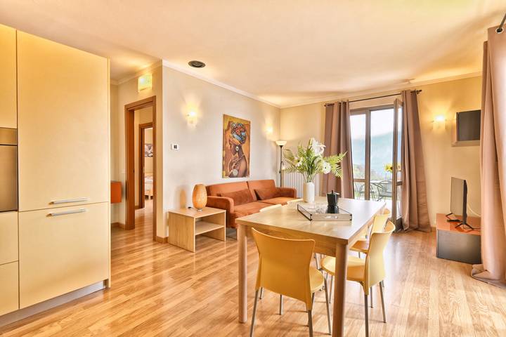 Appartamento intero, Casa Azzurro Lago in Oldesio, Tignale