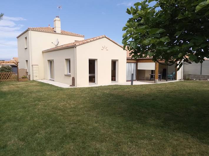 Gîte pour 13 personnes, avec jardin et terrasse en Loire-Atlantique - 2