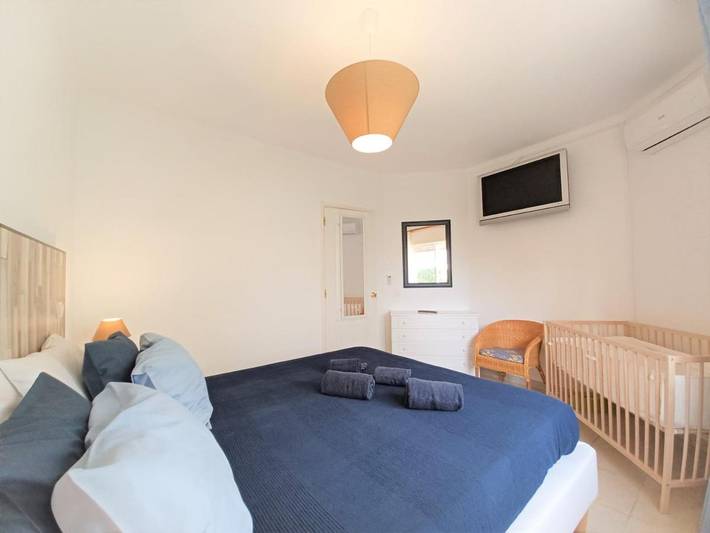 Villa pour 6 personnes, avec jardin ainsi que vue et piscine à Portimão - 4