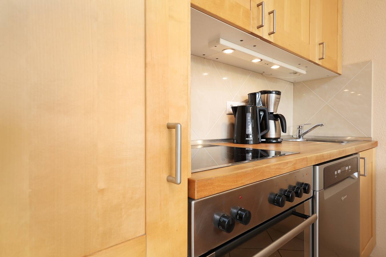 Ganze Ferienwohnung, Kapitänshaus Nr. 9 in Kieler Förde, Laboe