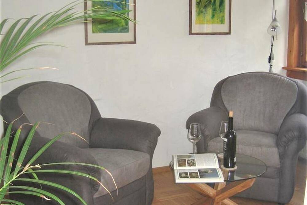Ganze Wohnung, Ferienwohnung Altes Klösterchen - Ferienwohnung in Buch, Hunsrück