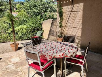 Cottage pour 4 personnes, avec terrasse, animaux acceptés à Cotignac