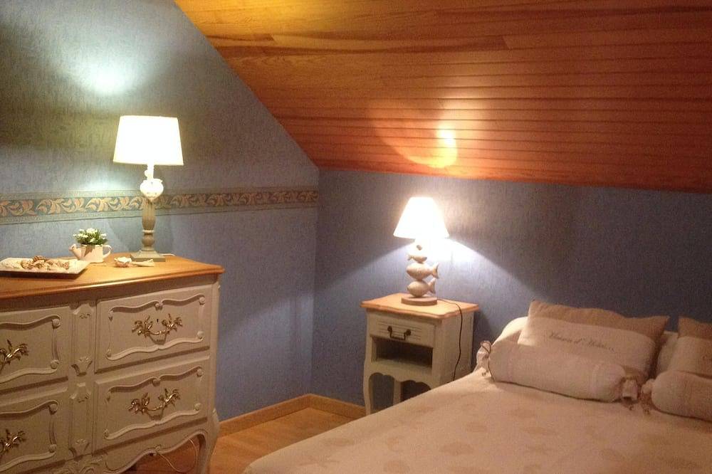 Maison bretonne au calme proche mer audierne à 4 kms in Beuzec-Cap-Sizun, Iroise