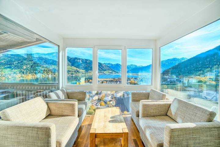 Ferienwohnung für 10 Personen, mit Balkon und Terrasse sowie Garten und Sauna in Zell am See