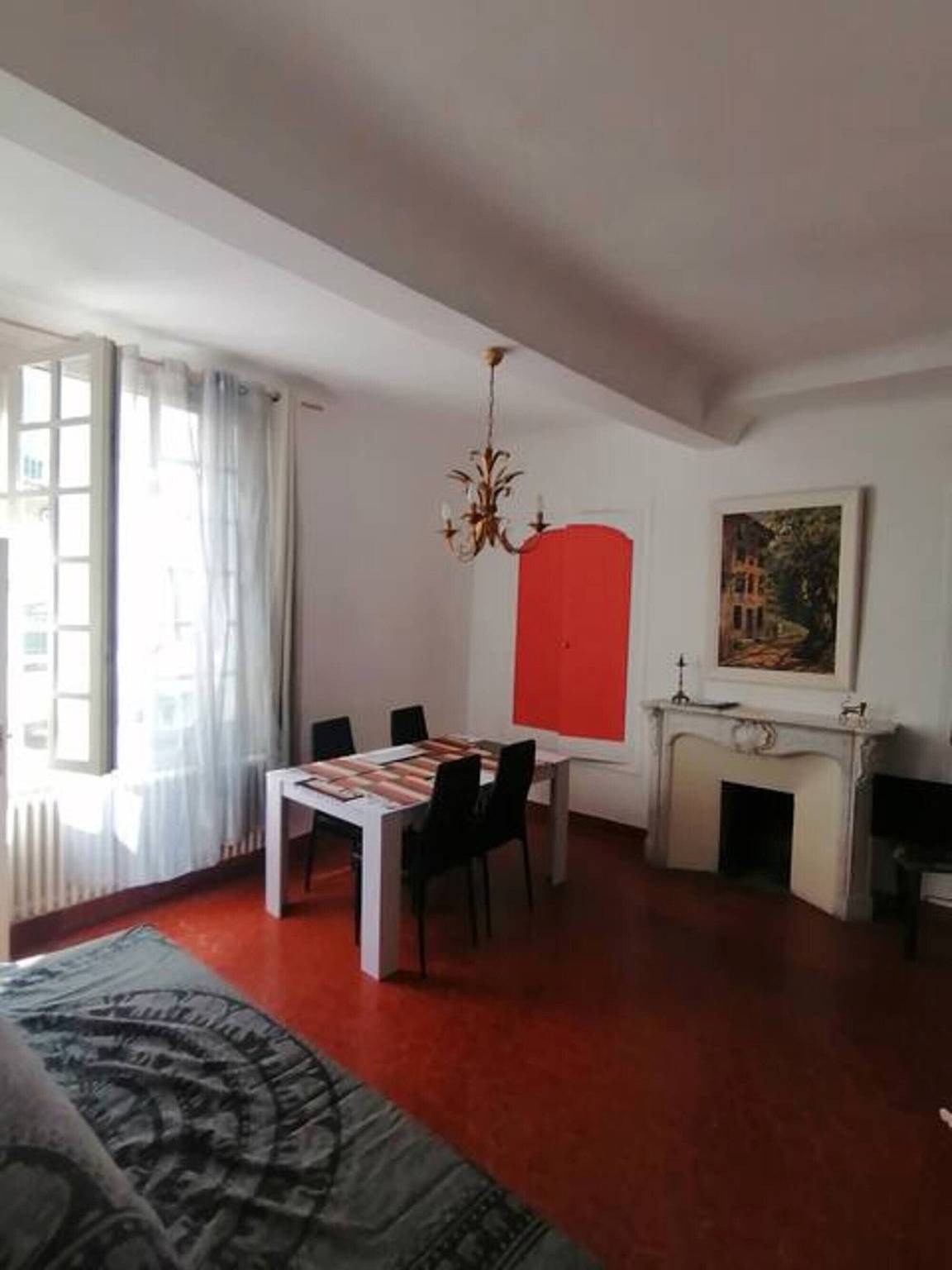 Appartement entier, Appartement '1er Étage' avec Wi-Fi in Castellane, Parc naturel régional du Verdon