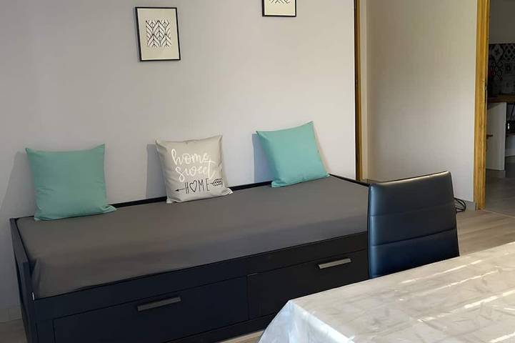 Location de vacances pour 4 personnes, avec jardin ainsi que piscine et terrasse à Dauphin (homonymie) - 3