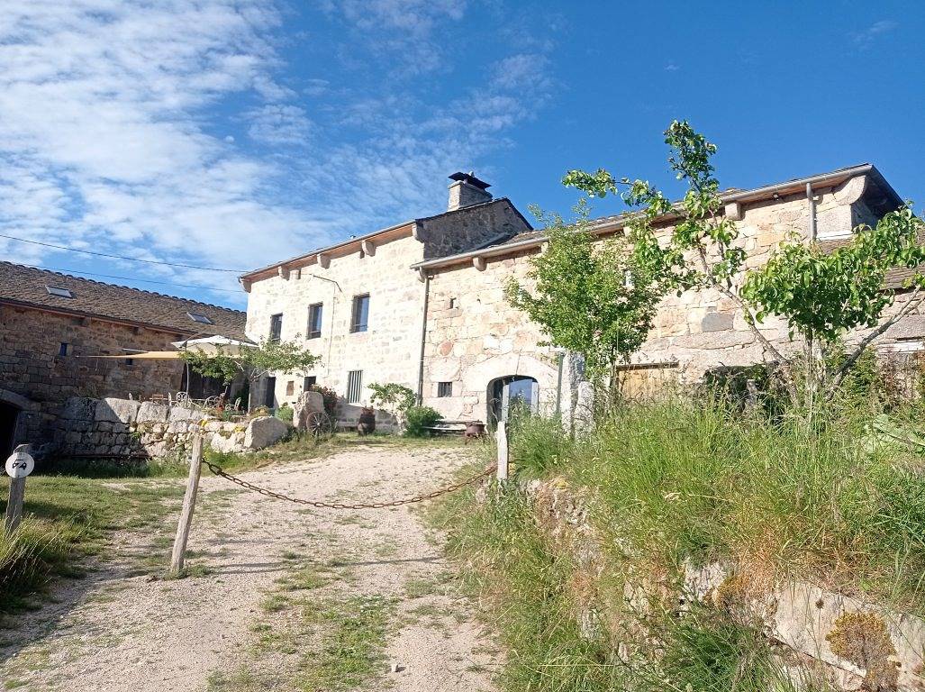 Gîte Lozère Bleue 12 personnes en Margeride in Les Laubies, Région de Mende