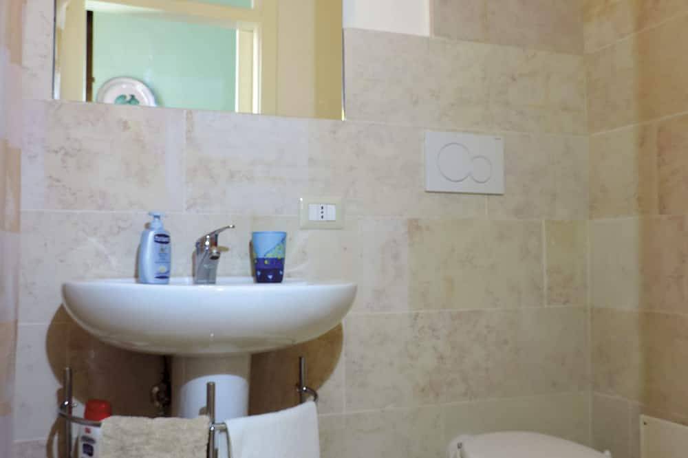 Appartement entier, Villa Palazzo del Diavolo: Il Patio e le Terrazze, Wifi, Ac, Touristpersonaladvisor in Parabita, Golfe de Tarente