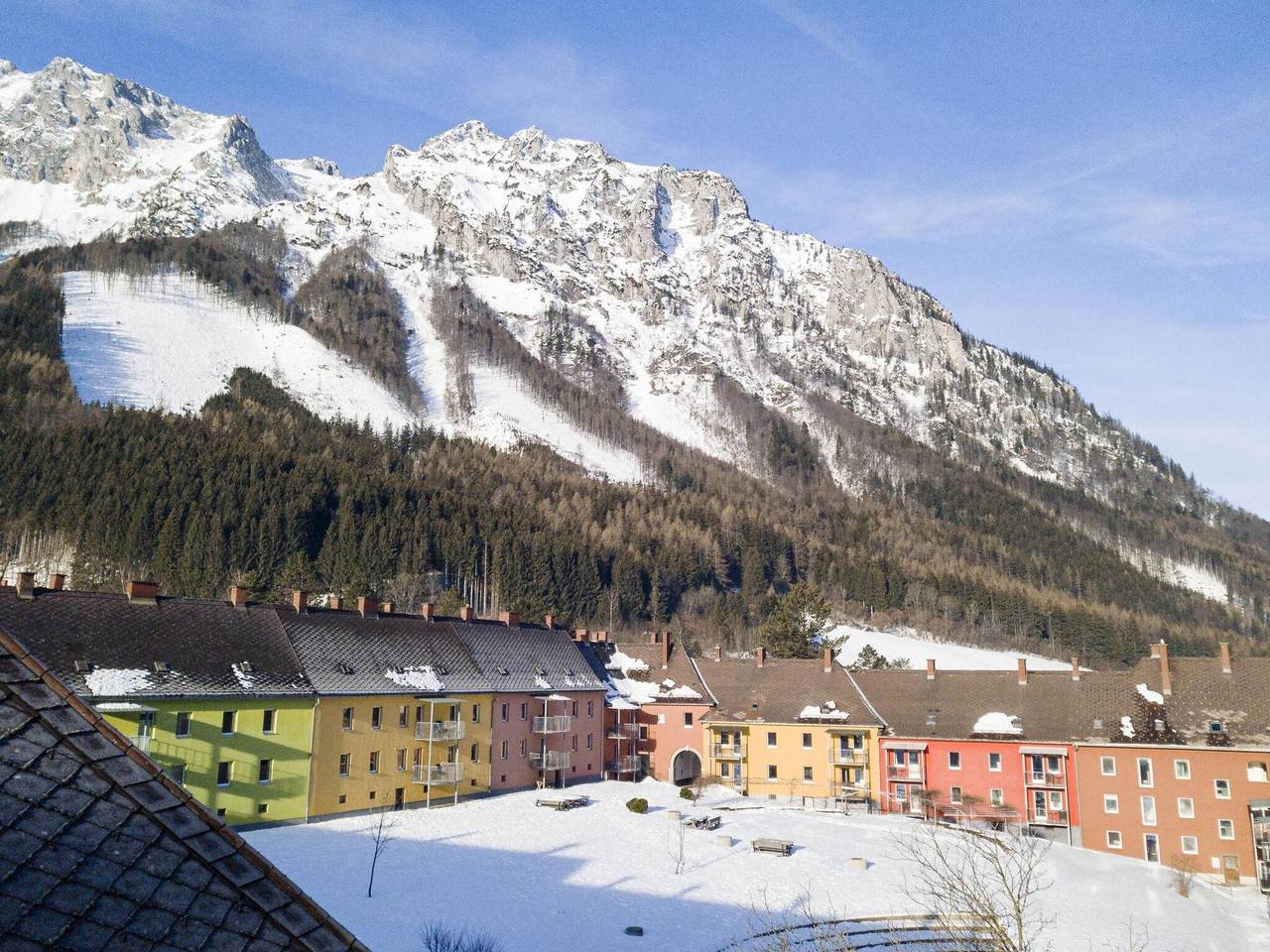 Appartement entier, Appartement en Styrie avec bain à remous (sans dépôt) in Eisenerz, Haute-Styrie orientale