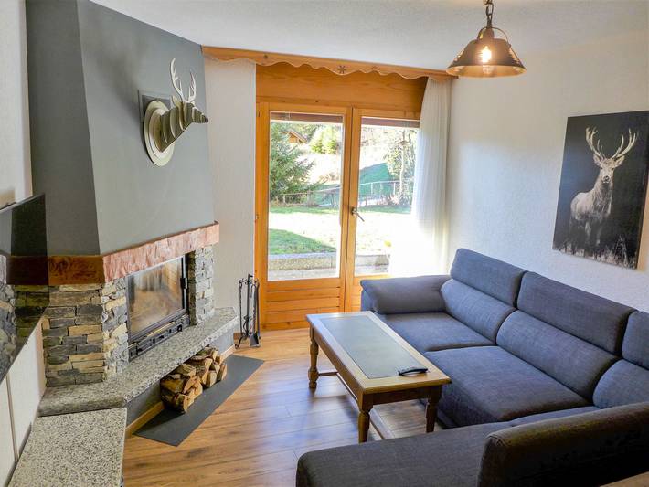 Gîte pour 3 personnes, avec terrasse et jardin à Randogne