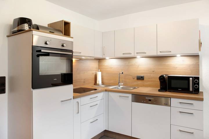 Ganze Wohnung, Ferienwohnung 'Apart Löffler' mit Bergblick, Gemeinschaftsterrasse und Wlan in Kappl, Verwall
