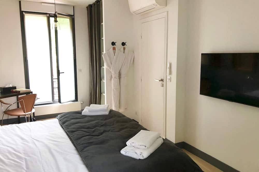Villa Parisiata Piscina, Sauna, Jardín y Fitness.  ¡Ubicación excepcional! in Puteaux, Altos del Sena