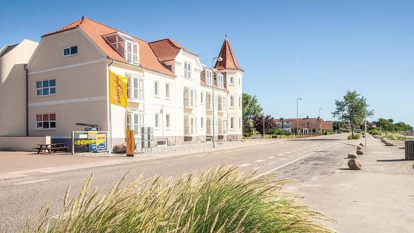 Ferienhaus für 7 Personen, mit Pool und Whirlpool sowie Terrasse und Sauna in Hejlsminde