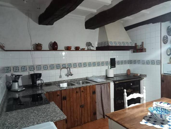 Casa rural para 15 personas, con vistas y jardín, Se admiten mascotas en Ancares - 2