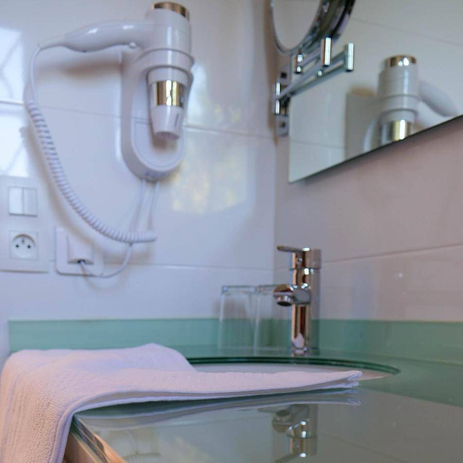 Double or Twin Room with Mountain View in Hendaye, Région de Bayonne