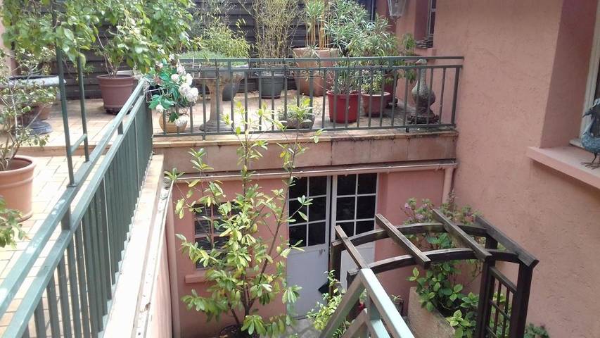 Maison d’hôte pour 3 personnes, avec terrasse ainsi que vue et jardin à Nemours