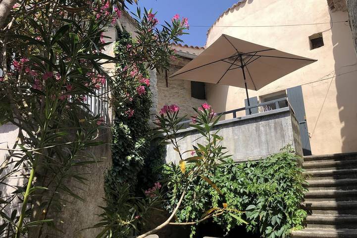 Maison d’hôte pour 6 personnes, avec Jardin à Grospierres