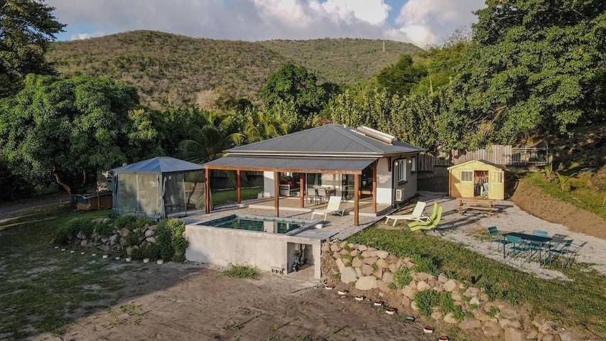 Location de vacances pour 4 personnes, avec jardin et piscine dans Bellefontaine (Martinique) - 2