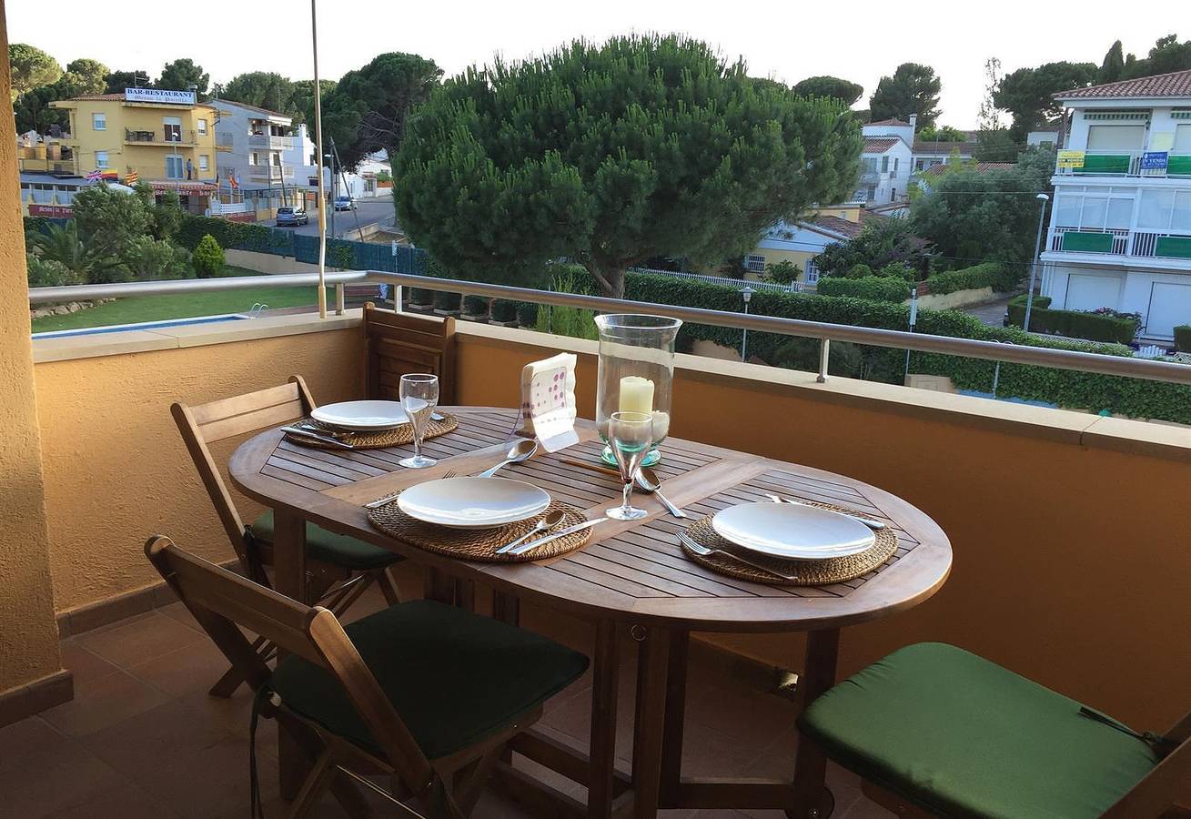Entire apartment, Magnificent Modern Duplex Apartment in l'Escala, Upper Empordà