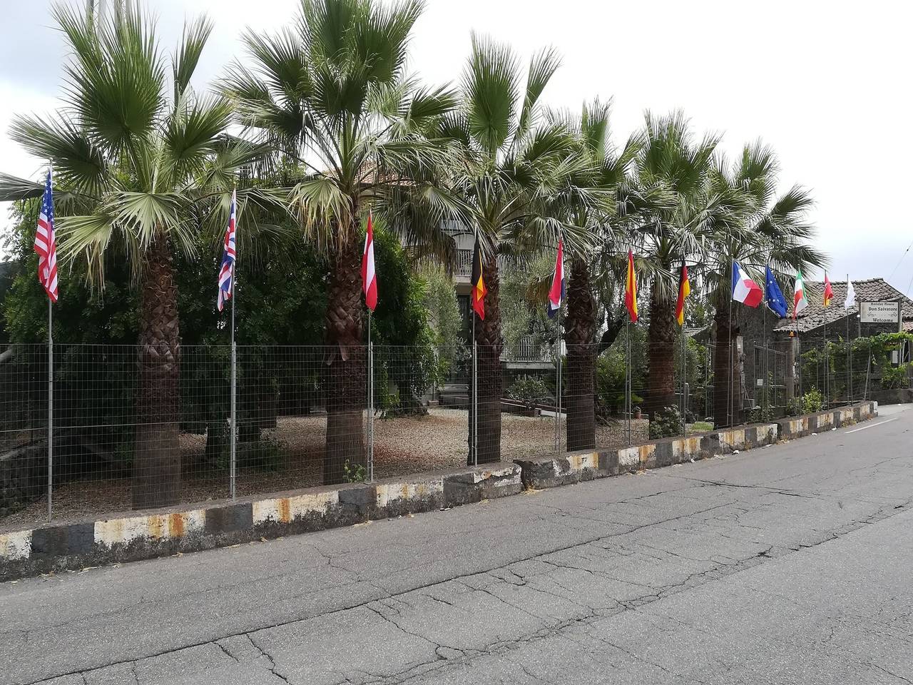 Ganze Wohnung, Sizilianischer Rückzugsort: Pool & Garten in Acireale, Ätna