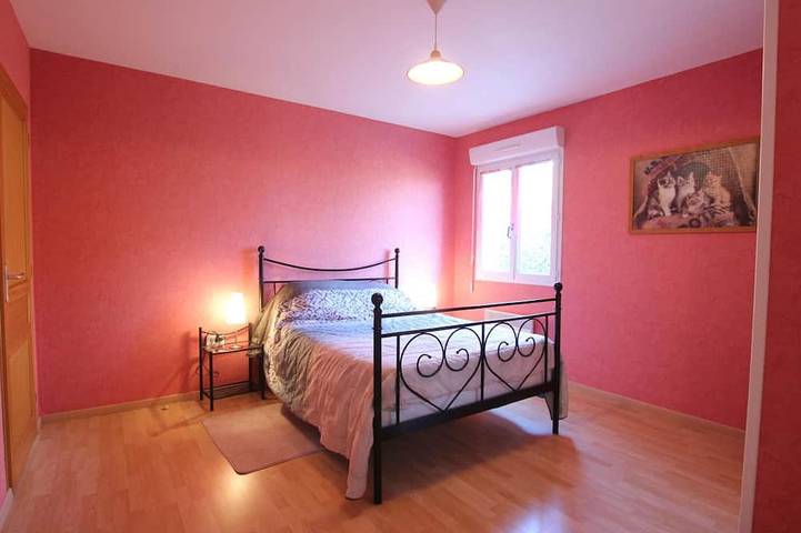 Gîte pour 7 personnes, avec jardin à Les Moitiers-d'Allonne - 2
