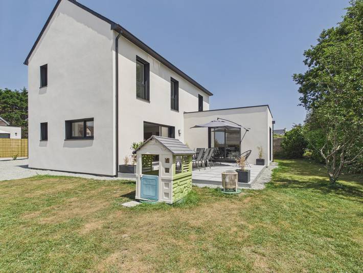 Location de vacances pour 8 personnes, avec jardin et terrasse dans Trévignon