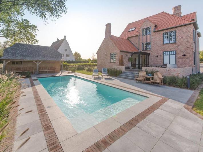 Villa pour 14 personnes, avec Balcon et Terrasse ainsi que Jardin et Piscine à Oudenburg