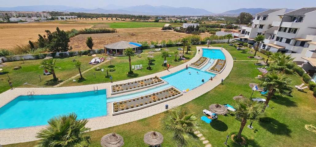 Apartamento de vacaciones para 4 personas, con terraza además de piscina y vistas - 1