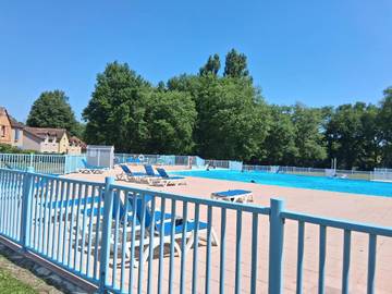 Gîte pour 4 personnes, avec jacuzzi ainsi que jardin et piscine à Monflanquin