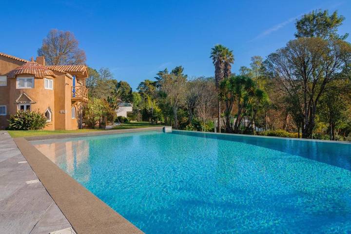 Casa de familia, con Balcón y Jacuzzi además de Terraza y Jardín en Lisboa