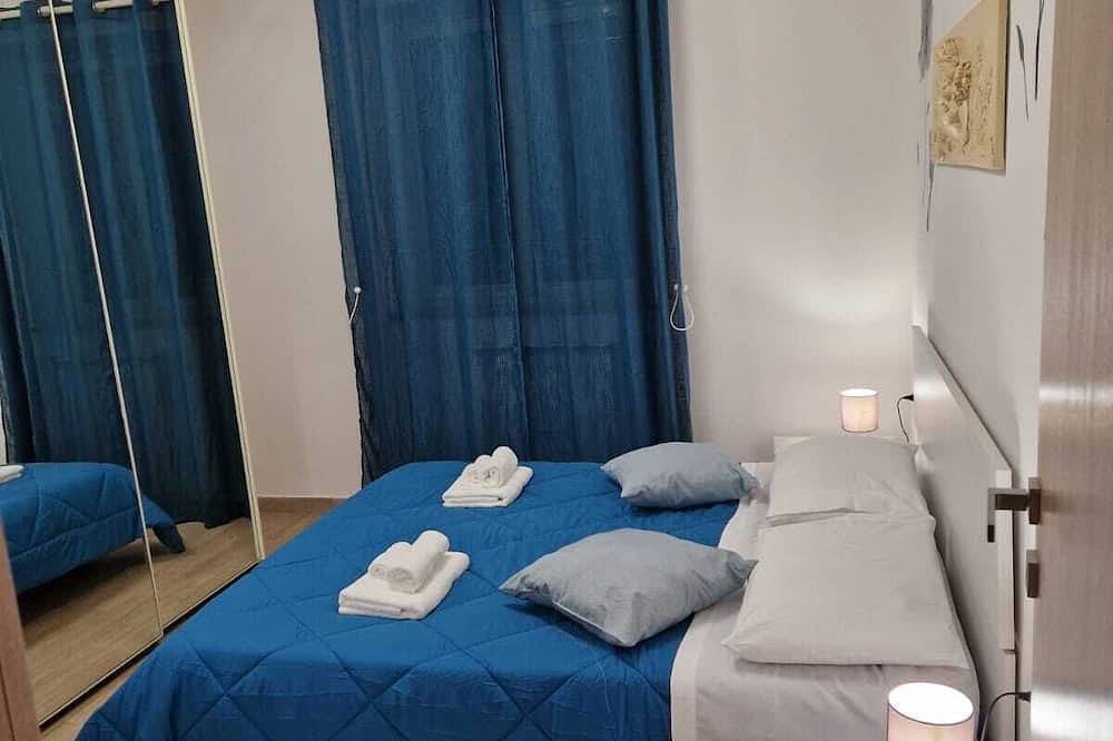 Appartamento intero, A  5 minuti dall'aeroporto fiumicino/roma ,casa singola 50 mq , con giardino. in Fiumicino, Provincia di Roma