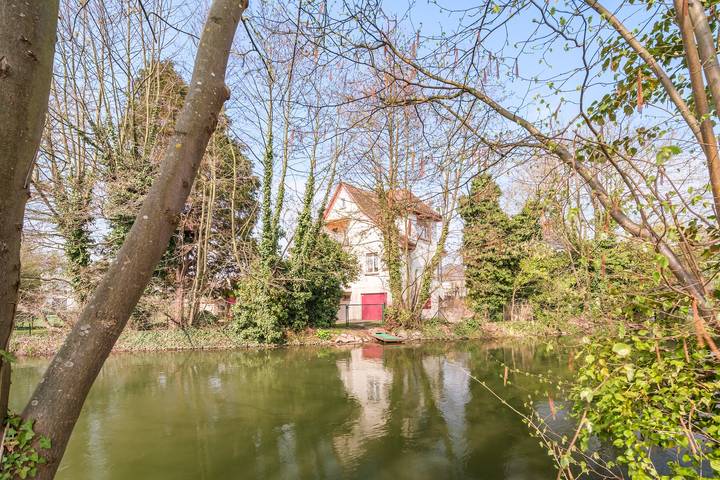 Ferienhaus für 9 Personen, mit Balkon und Garten in Straßburg