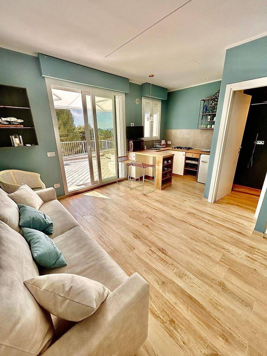 Appartement entier, Suite primula con terrazza vista mare e a/c in Numana, Riviera del Conero