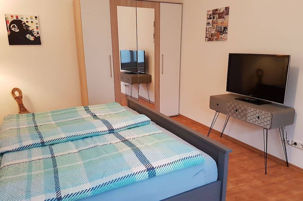 Ganze Wohnung, Moderne und großzügige Ferienwohnung in Hasbergen direkt am Hüggel in Hasbergen, Osnabrücker Land