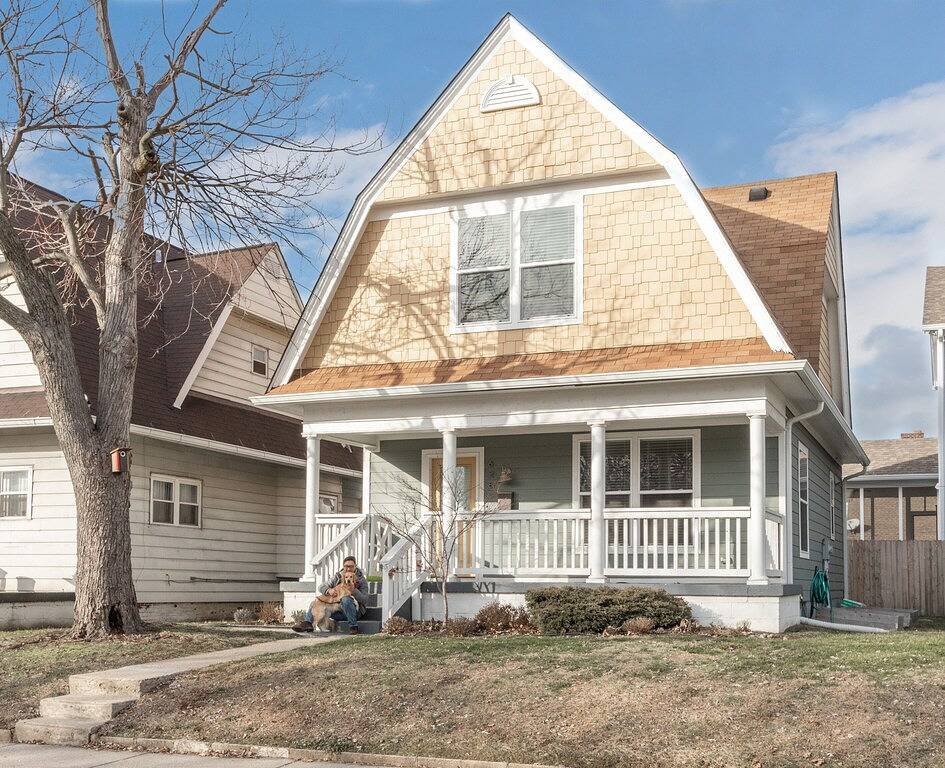 Modern Home in a prestigious downtown neighborhood in Indianapolis, Indiana