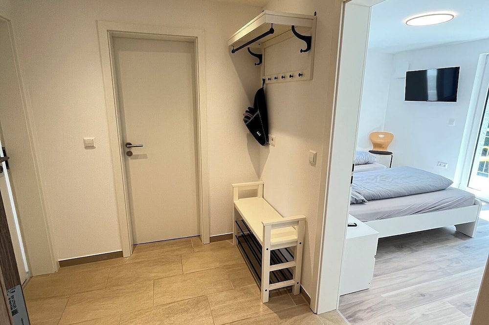 Ganze Wohnung, Gemütliche Ferienwohnung (50 qm) für bis zu 4 Personen mit kostenfreiem Wlan in Legoland Deutschland, Günzburg