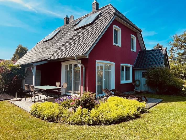 Ferienhaus für 4 Personen, mit Terrasse und Garten sowie Sauna in Wieck am Darß