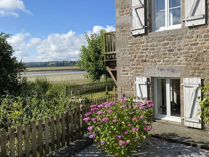 Gîte pour 6 personnes, avec terrasse et jardin à Le Val-Saint-Père - 3
