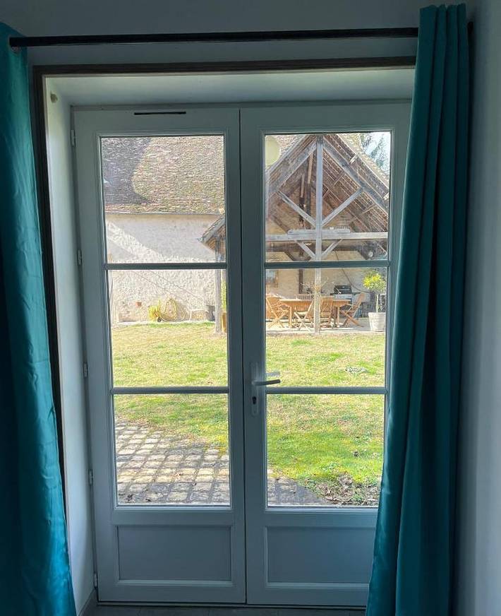 Location de vacances pour 2 personnes, avec piscine ainsi que jardin et vue à Vineuil - 2