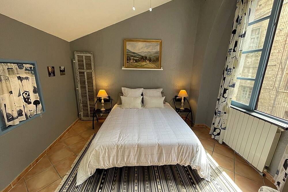 Ganze Wohnung, Leben wie König Ludwig Xiv im historischen Stadtzentrum in Pézenas, Côte d'Améthyste