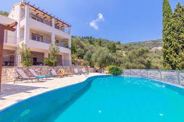 Villa for 6 People in Kalami, Corfu, Photo 4