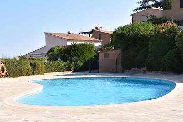 Ferienhaus für 6 Personen, mit Pool und Balkon sowie Garten in Théoule-sur-Mer