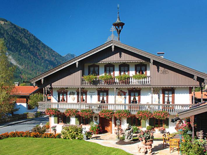 Ferienwohnung für 2 Personen, mit Ausblick und Garten sowie Pool und Balkon im Wendelstein