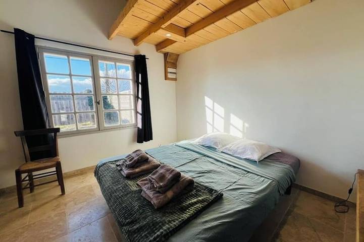 Location de vacances pour 4 personnes, avec terrasse et jardin à Chamaret - 3