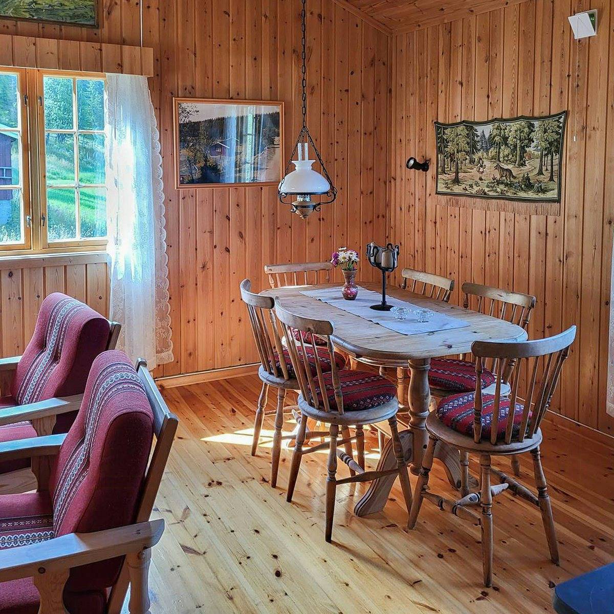 Authentische Hütte auf einem wunderschönen Grundstück in Sør-Fron
