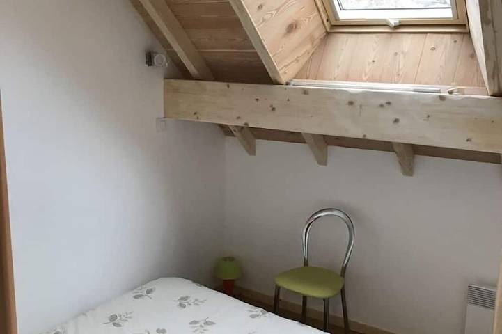 Gîte pour 12 personnes, avec balcon et jardin dans Les Grands Bains Du Monetier - 4